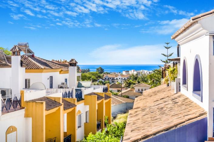 Image No.2-5 Bed Townhouse for sale