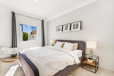 4-498bdfab4a7fcf25df40c2176acd63a0