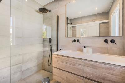 12-9d2414e6554ff283a7dbb3894364f2bd