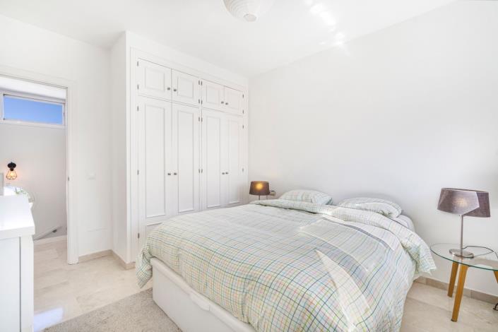 Image No.20-5 Bed Townhouse for sale