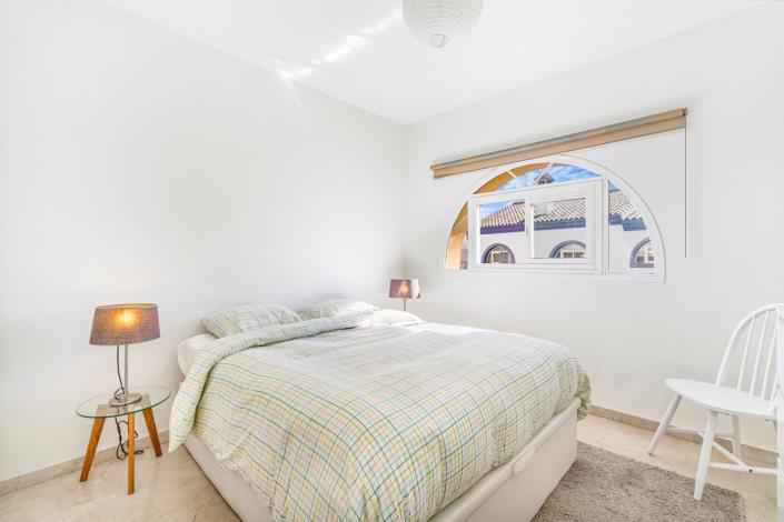 Image No.21-5 Bed Townhouse for sale