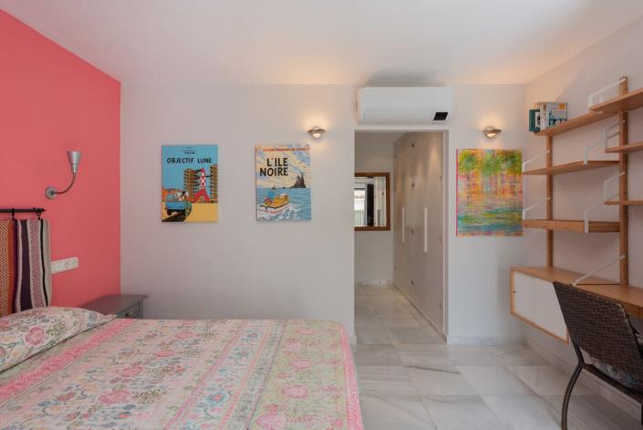 Image No.9-Jumelé de 4 chambres à vendre à Estepona