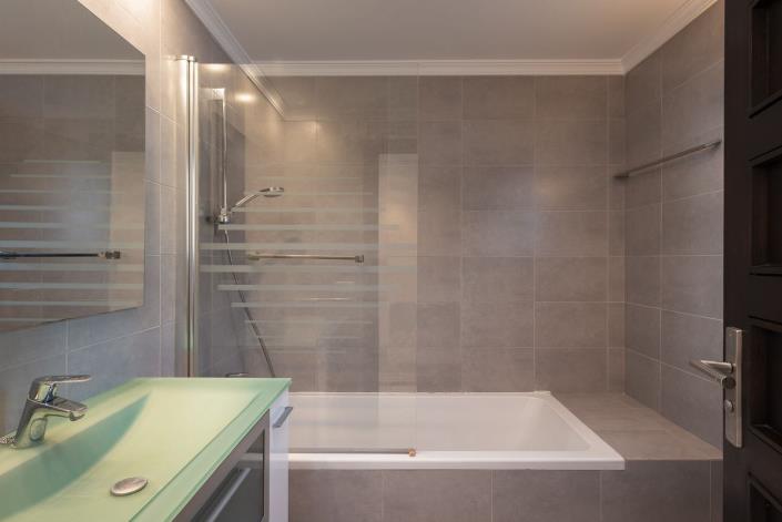 Image No.10-Jumelé de 4 chambres à vendre à Estepona