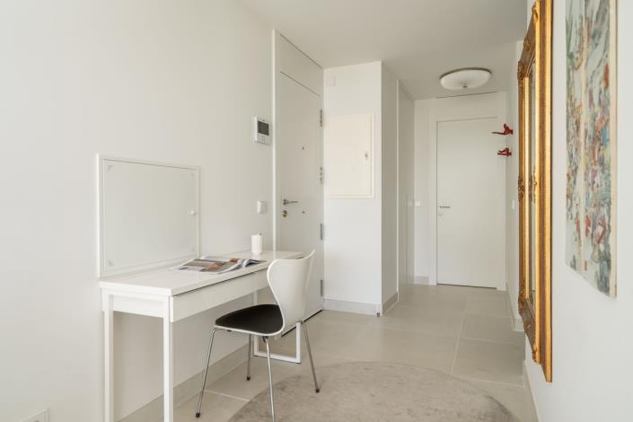 Image No.21-3 Bed Apartment for sale