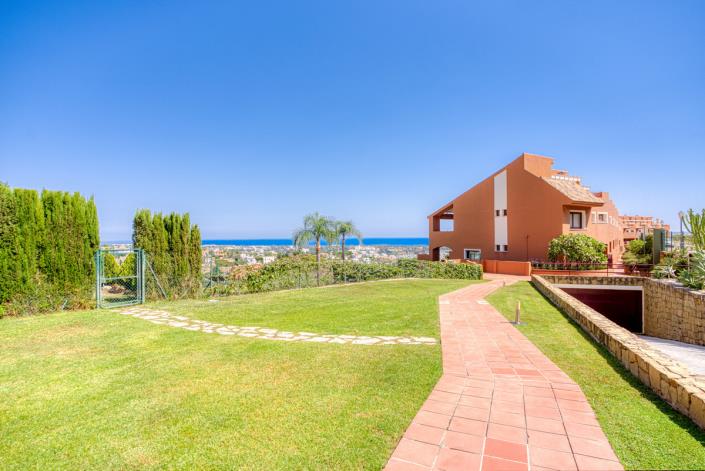 Image No.20-3 Bed Townhouse for sale