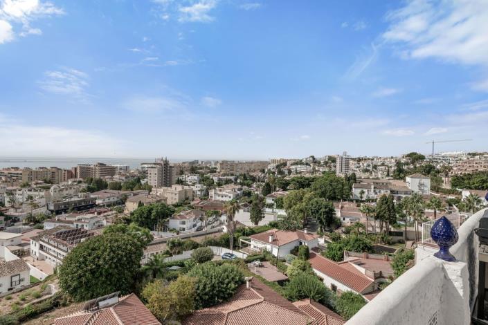 Image No.6-3 Bed Townhouse for sale