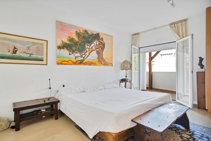 Image No.33-3 Bed Apartment for sale