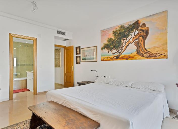 Image No.35-3 Bed Apartment for sale