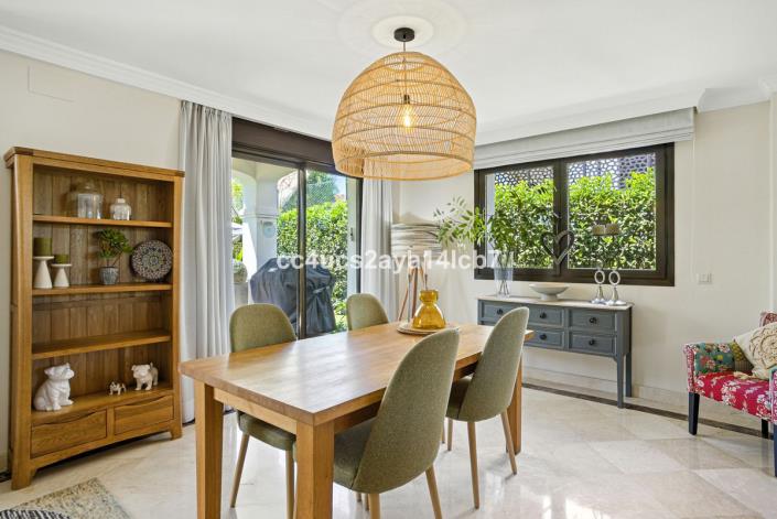 Image No.14-3 Bed Villa / Detached for sale