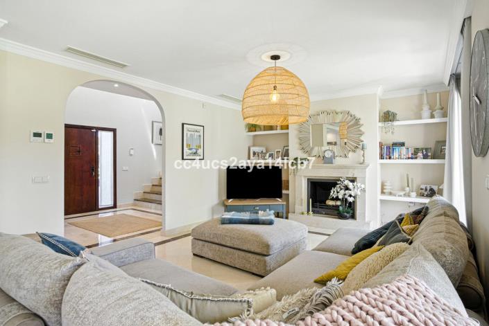 Image No.13-3 Bed Villa / Detached for sale