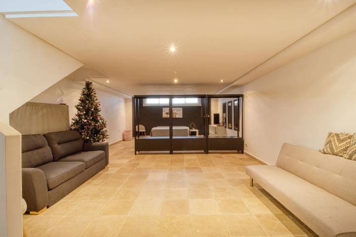 Image No.18-3 Bed Townhouse for sale