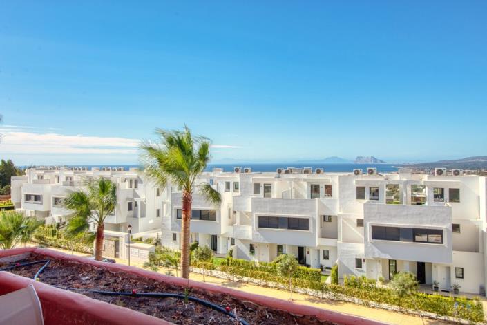 Image No.36-3 Bed Townhouse for sale