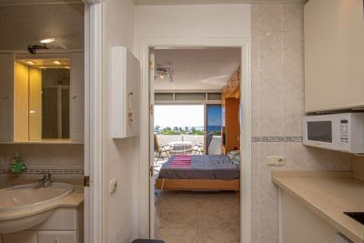 12-53013098fcab6c38b1379cd33298e050