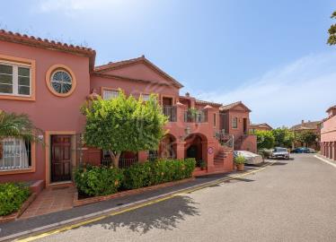 4-498bdfab4a7fcf25df40c2176acd63a0