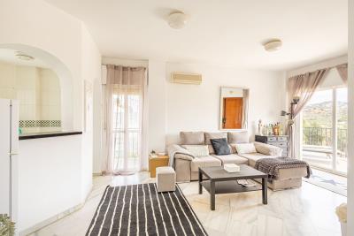 12-9d2414e6554ff283a7dbb3894364f2bd