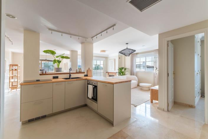 Image No.8-3 Bed Duplex for sale