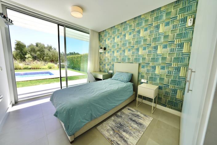 Image No.12-5 Bed Villa / Detached for sale