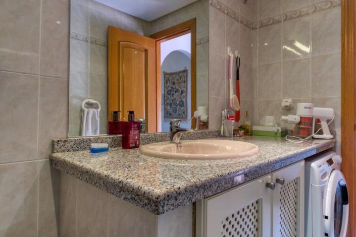 Image No.10-3 Bed Townhouse for sale