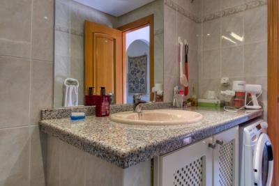 10-75bef5f12e72a6d65f05a48dacffbe42