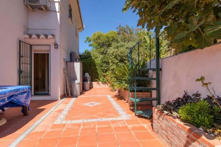 Image No.13-3 Bed Townhouse for sale