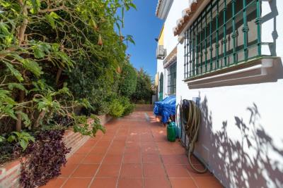 14-53d6c5e1565b8c19faf7091edaa35fd0