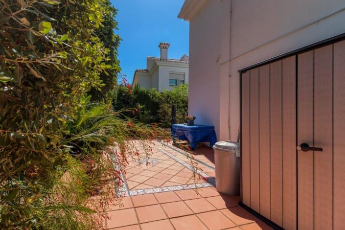 Image No.16-3 Bed Townhouse for sale