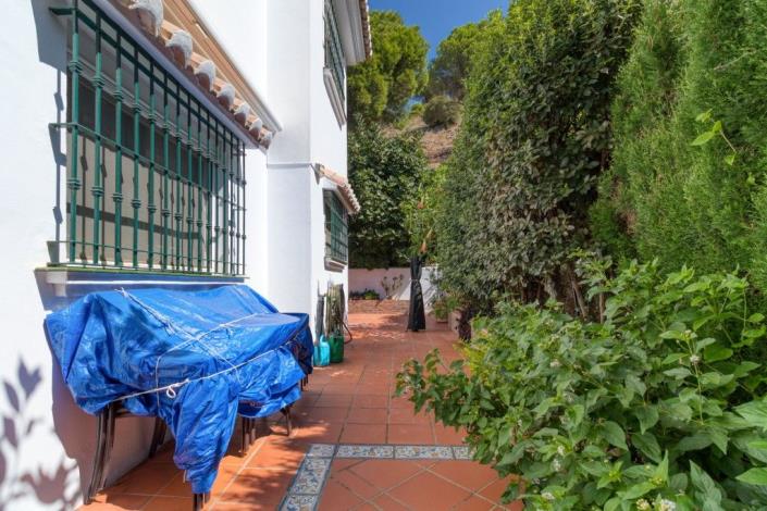 Image No.15-3 Bed Townhouse for sale