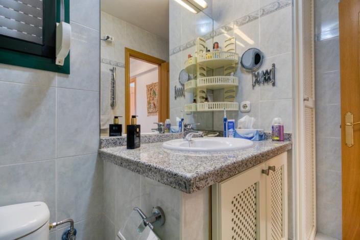 Image No.27-3 Bed Townhouse for sale