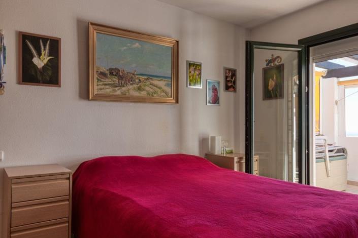 Image No.30-3 Bed Townhouse for sale