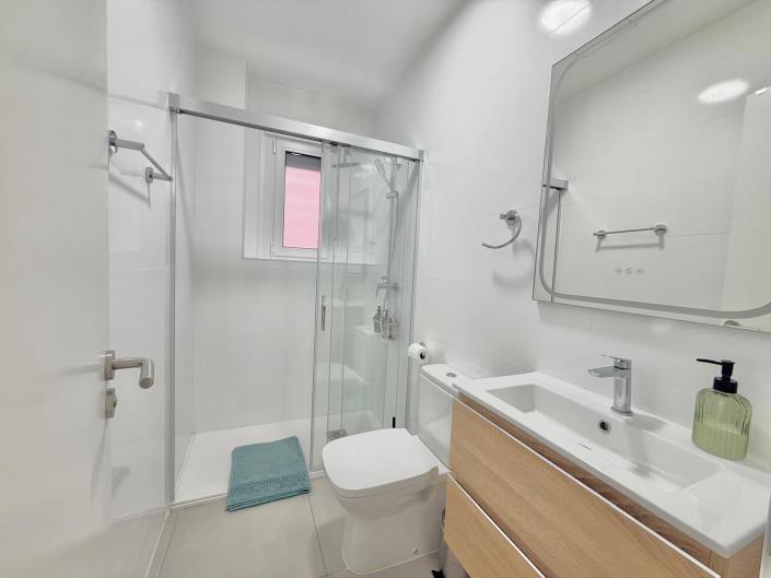 Image No.12-2 Bed Apartment for sale