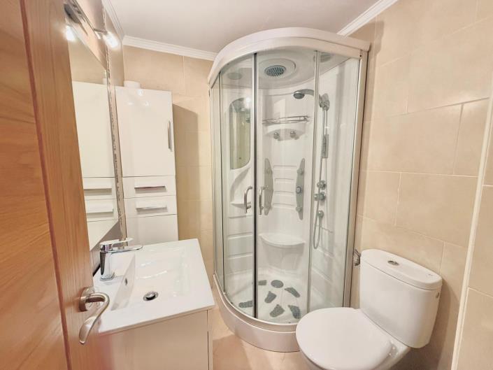 Image No.12-3 Bed Apartment for sale