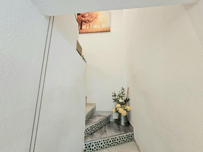 Image No.15-3 Bed Townhouse for sale