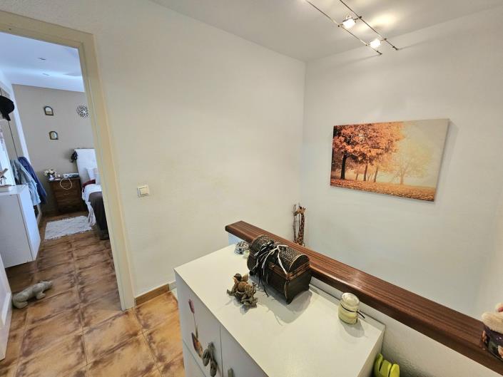 Image No.18-3 Bed Townhouse for sale