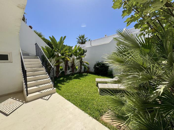 Image No.3-2 Bed Townhouse for sale