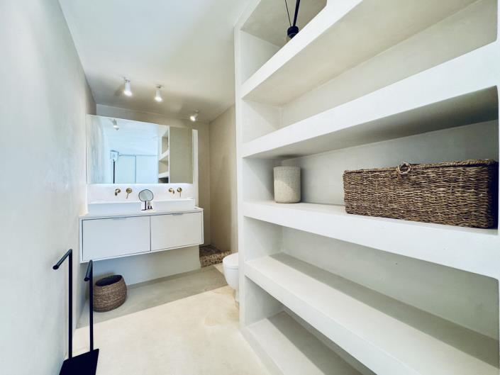 Image No.20-2 Bed Townhouse for sale