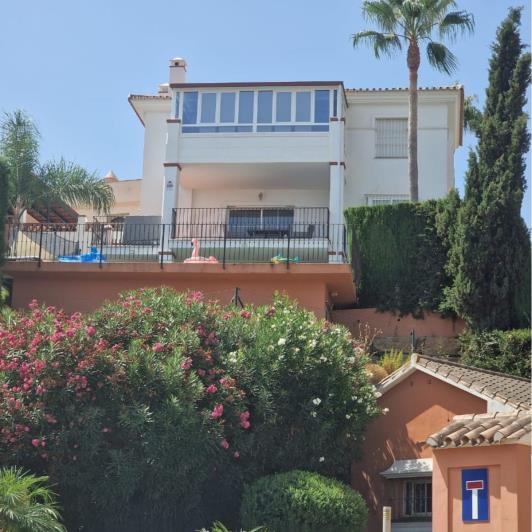 Image No.4-4 Bed Villa / Detached for sale