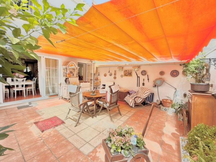 Image No.2-2 Bed Townhouse for sale