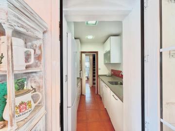 11-20939a0134ad724a8cb2a801094d15a4