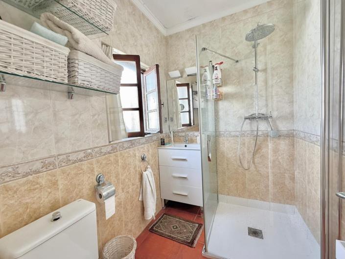 Image No.17-2 Bed Townhouse for sale