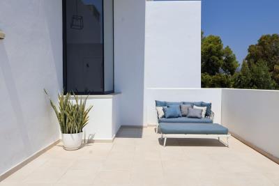 3-644887ed831e8682853ff700c7704b89