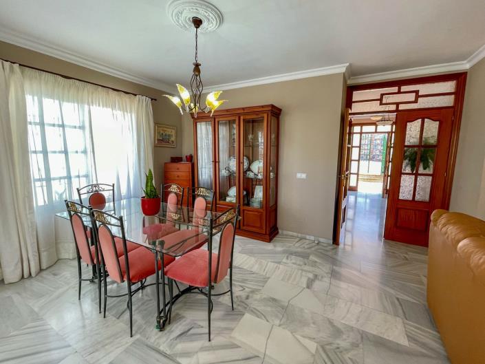 Image No.17-3 Bed Villa / Detached for sale