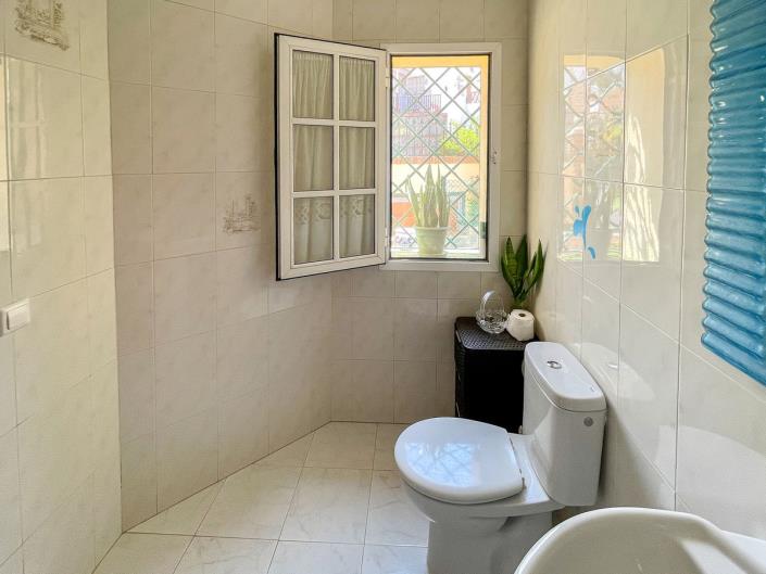 Image No.23-3 Bed Villa / Detached for sale