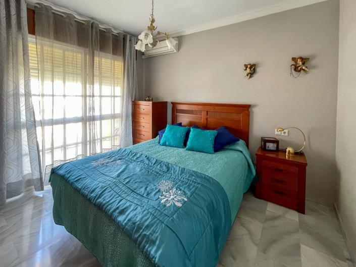 Image No.30-3 Bed Villa / Detached for sale