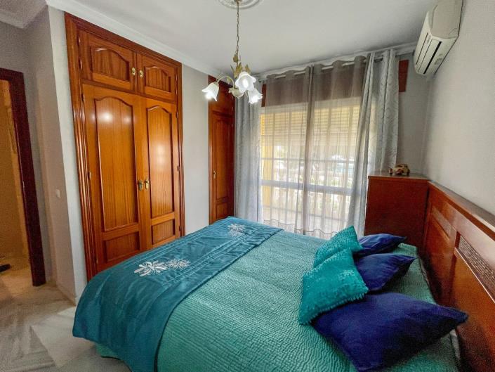 Image No.31-3 Bed Villa / Detached for sale