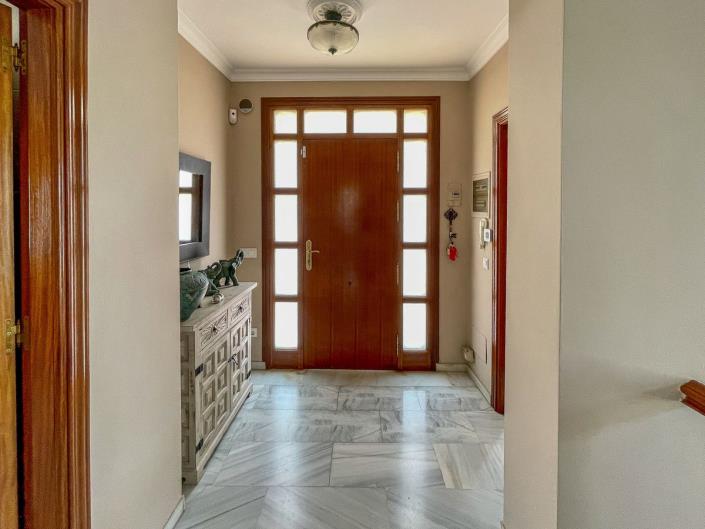 Image No.39-3 Bed Villa / Detached for sale