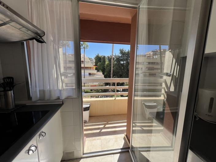 Image No.22-3 Bed Apartment for sale