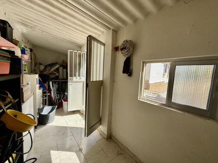 Image No.32-3 Bed Villa / Detached for sale