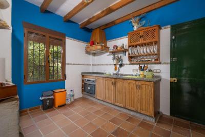 6-fa543ff60f4e104718a0562ed3ccbf30