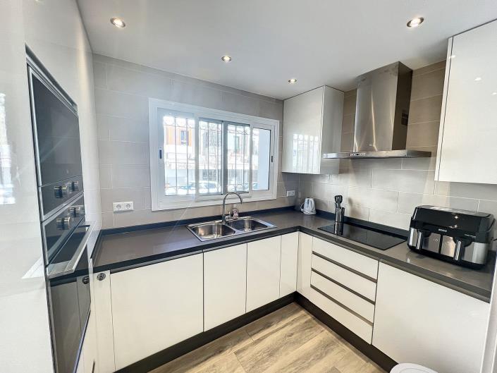 Image No.6-3 Bed Semi-Detached for sale