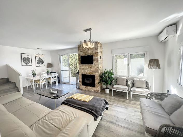 Image No.8-3 Bed Semi-Detached for sale